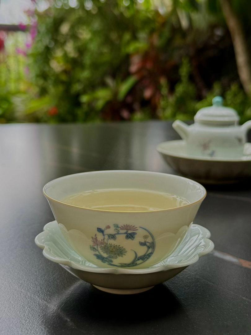 又到了一年一度月饼试吃季🥮今年的选项是：云南宣威火腿月饼和广东新会陈皮豆沙月饼
