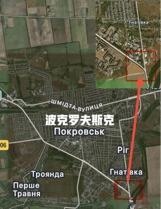 俄军大部队进城了！ 俄军皮卡和摩托队从红军城（波克罗夫斯克）南部进城，有可能是俄