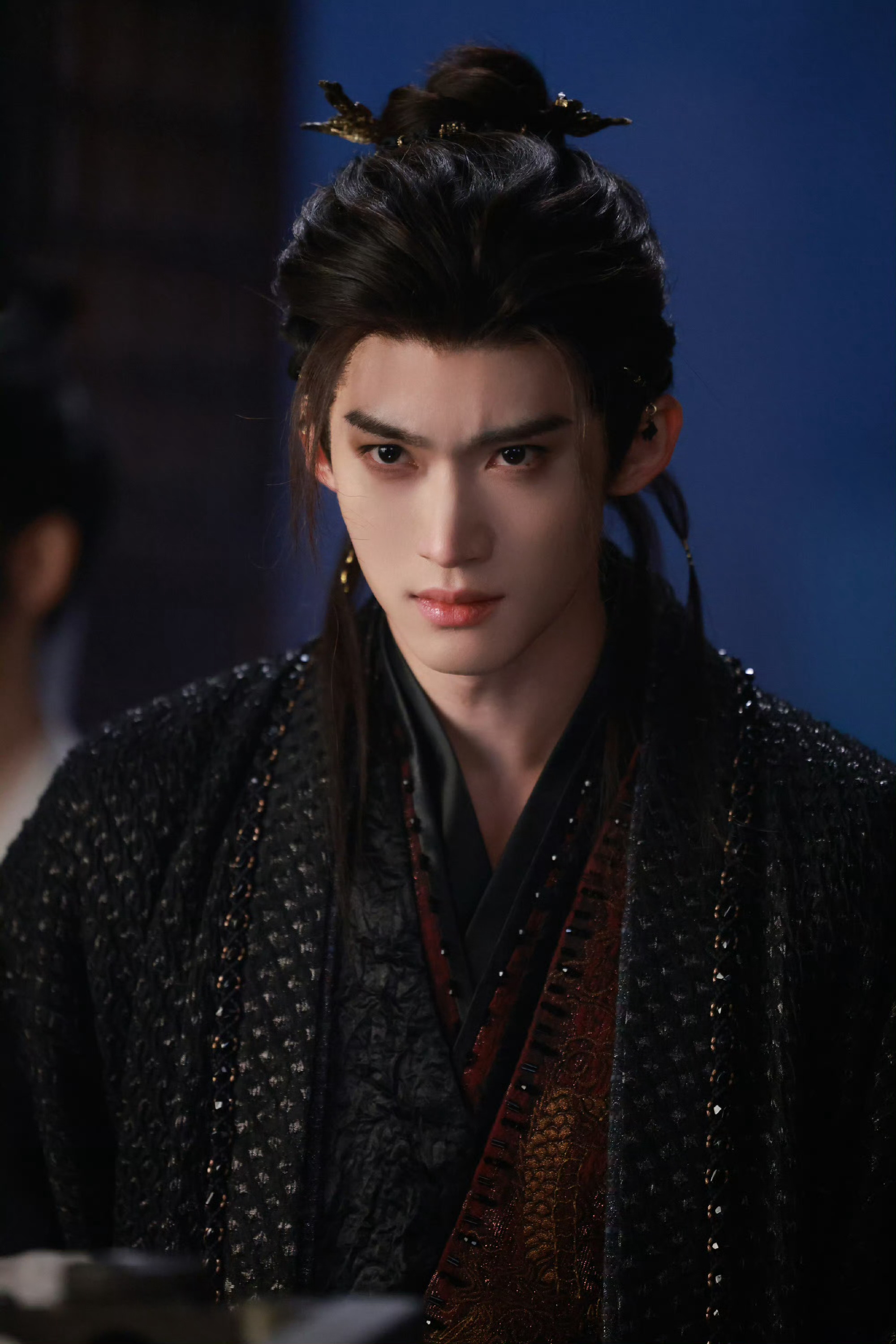 闫桉你确实懂什么叫个人战源无获历劫时满是挚友，落难后只剩对立，小蝴蝶孤身一人对抗