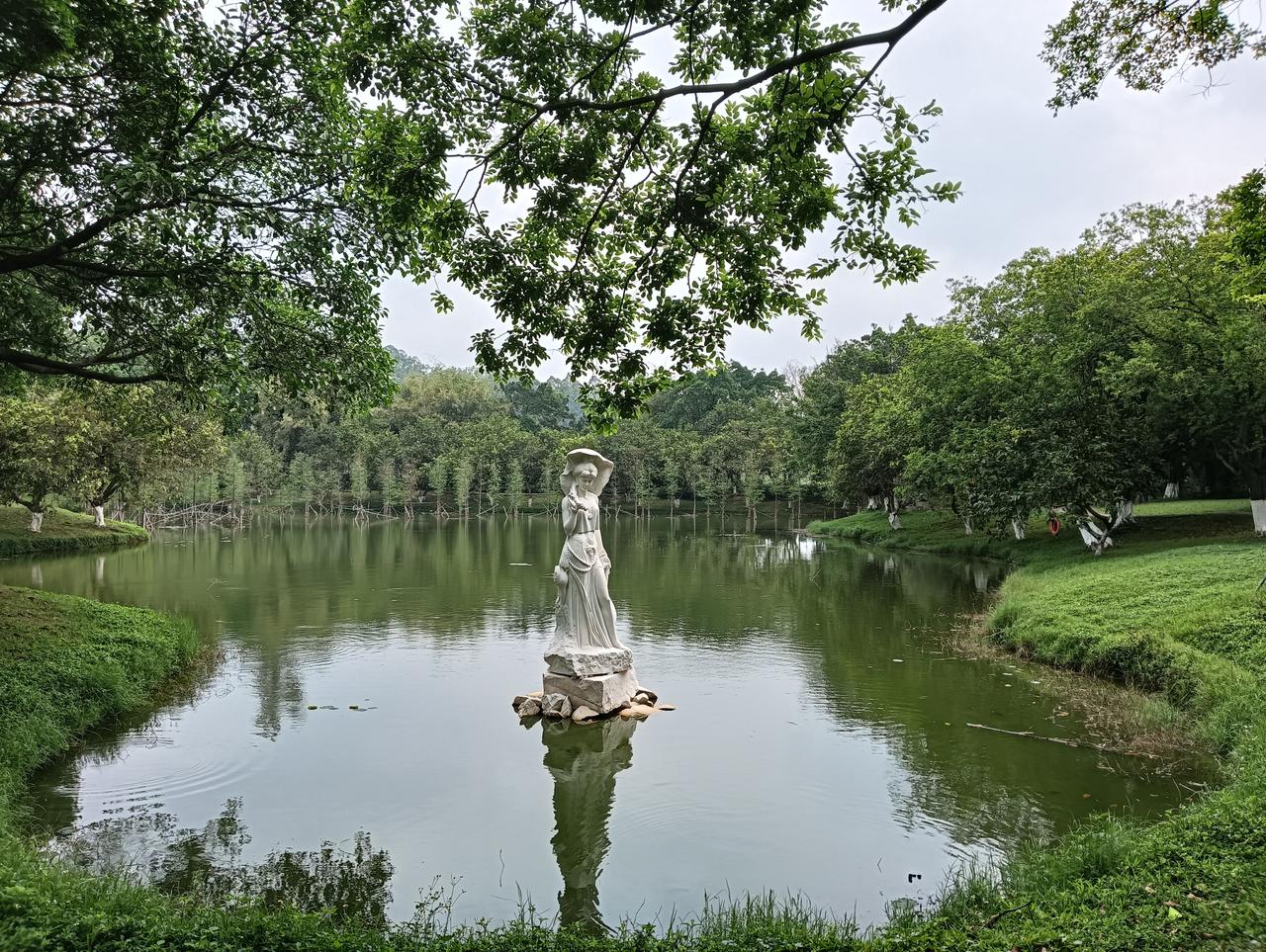北京时间4月8日凌晨，中东局势突然迎来大转折！
根据报道，美伊双方暂时停火。美国