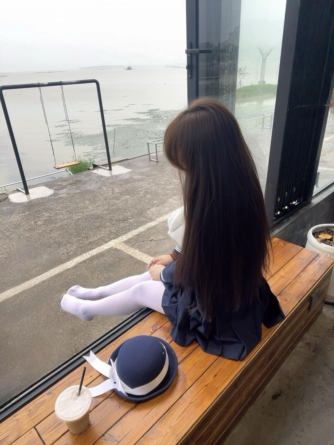 以前还有力气发火，现在只能疲惫地笑一下，然后说一句我真服了