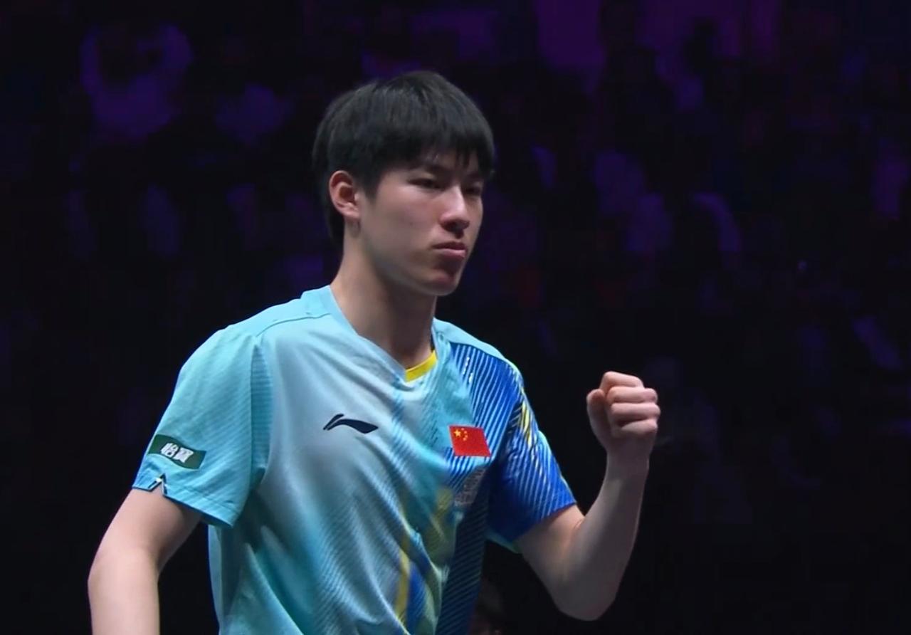 干得漂亮！国乒小将温瑞博制造冷门，在刚刚结束的WTT重庆冠军赛男单1/8决赛中，