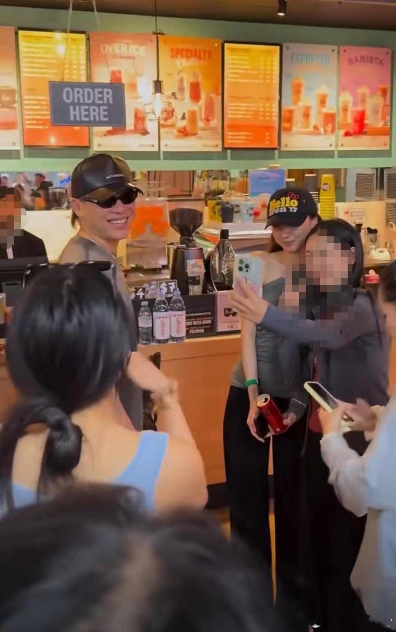 这两人挺有意思,一个说是一个说不是。既然视频再传出，应该是真的了。那就祝福二位了