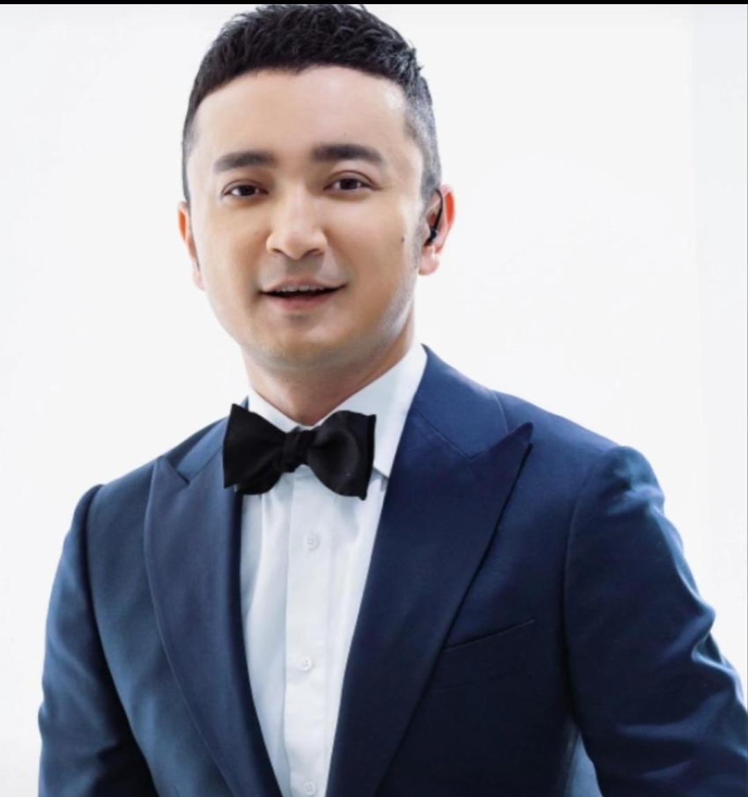 央视主持人尼格买提：陪母亲抗癌6年，再婚顺其自然娱乐 明星