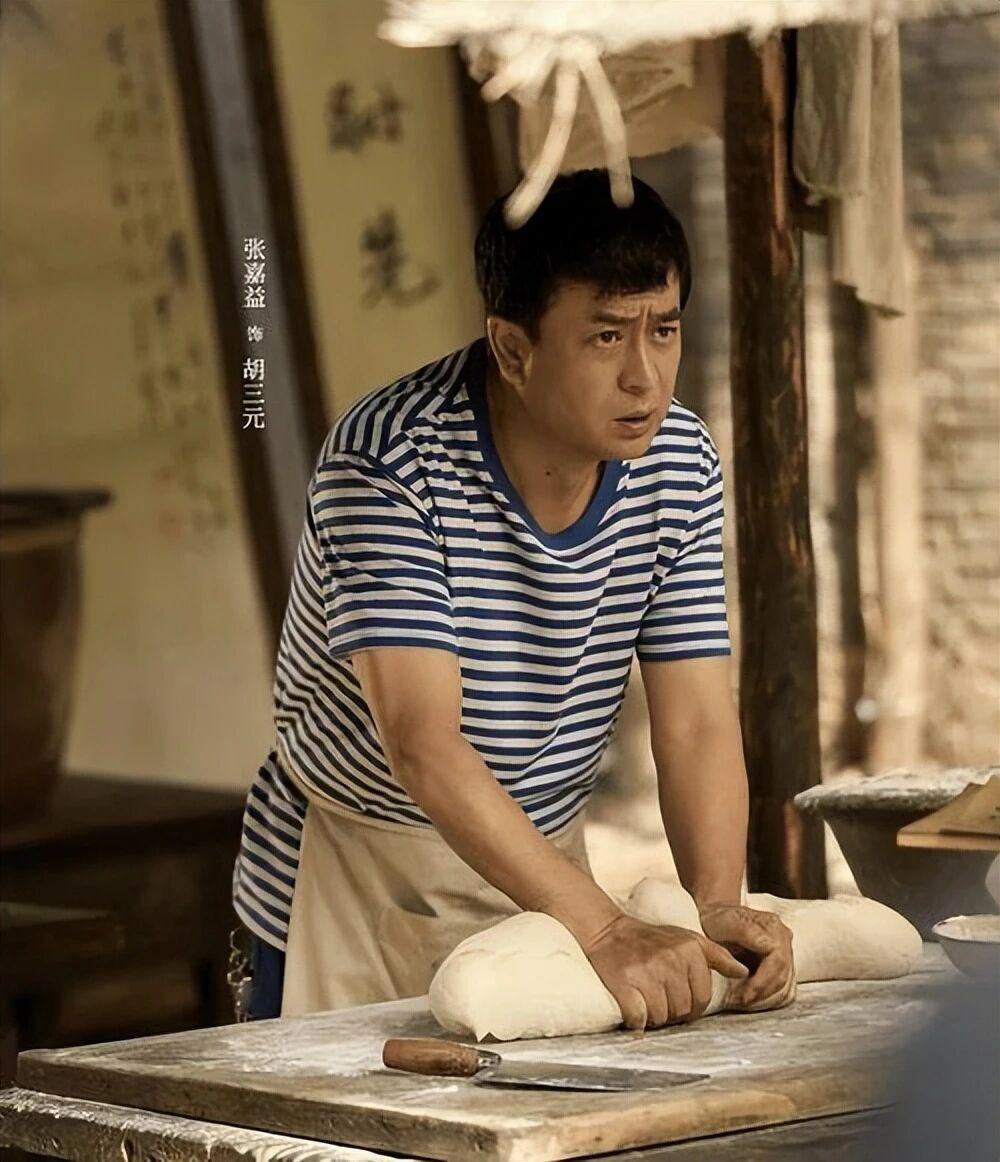 2025年，张嘉译拿到《主角》剧本，他第一个电话就打给好友孙浩，第二个电话就打给