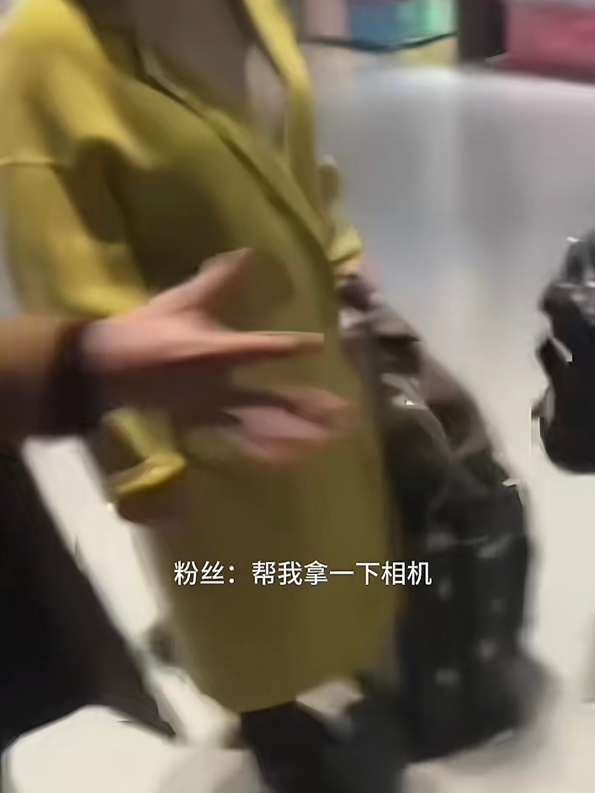 在这个“我们是彼此的摄影师”系列 迪丽热巴和巴粉稳赢了！这个女孩是天使 😭 