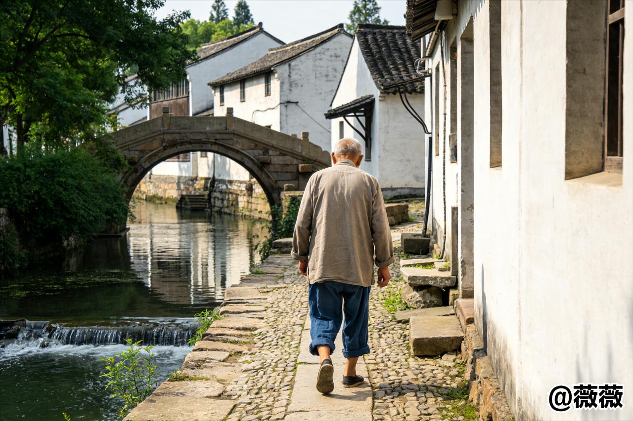 一位道长醍醐灌顶的话：
“人一贪色，则精泄，精泄不能养气，气衰不能养神。贪色，把