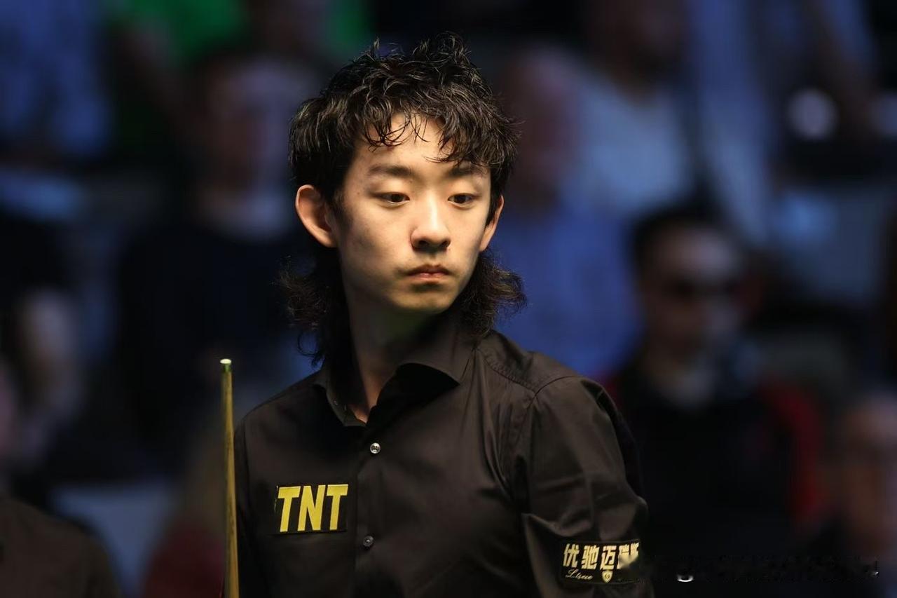 00后小将吴宜泽勇夺2026斯诺克深圳公开赛冠军，世界排名直接冲到历史新高——高