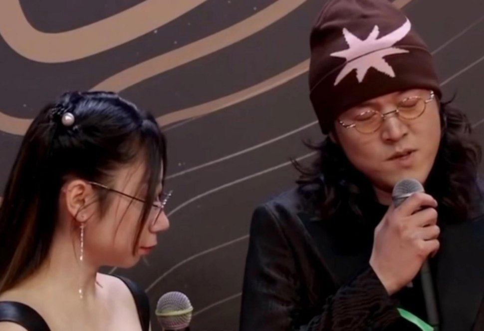 鸟鸟到底做错了什么❓竟然去主持明星红毯❓ 