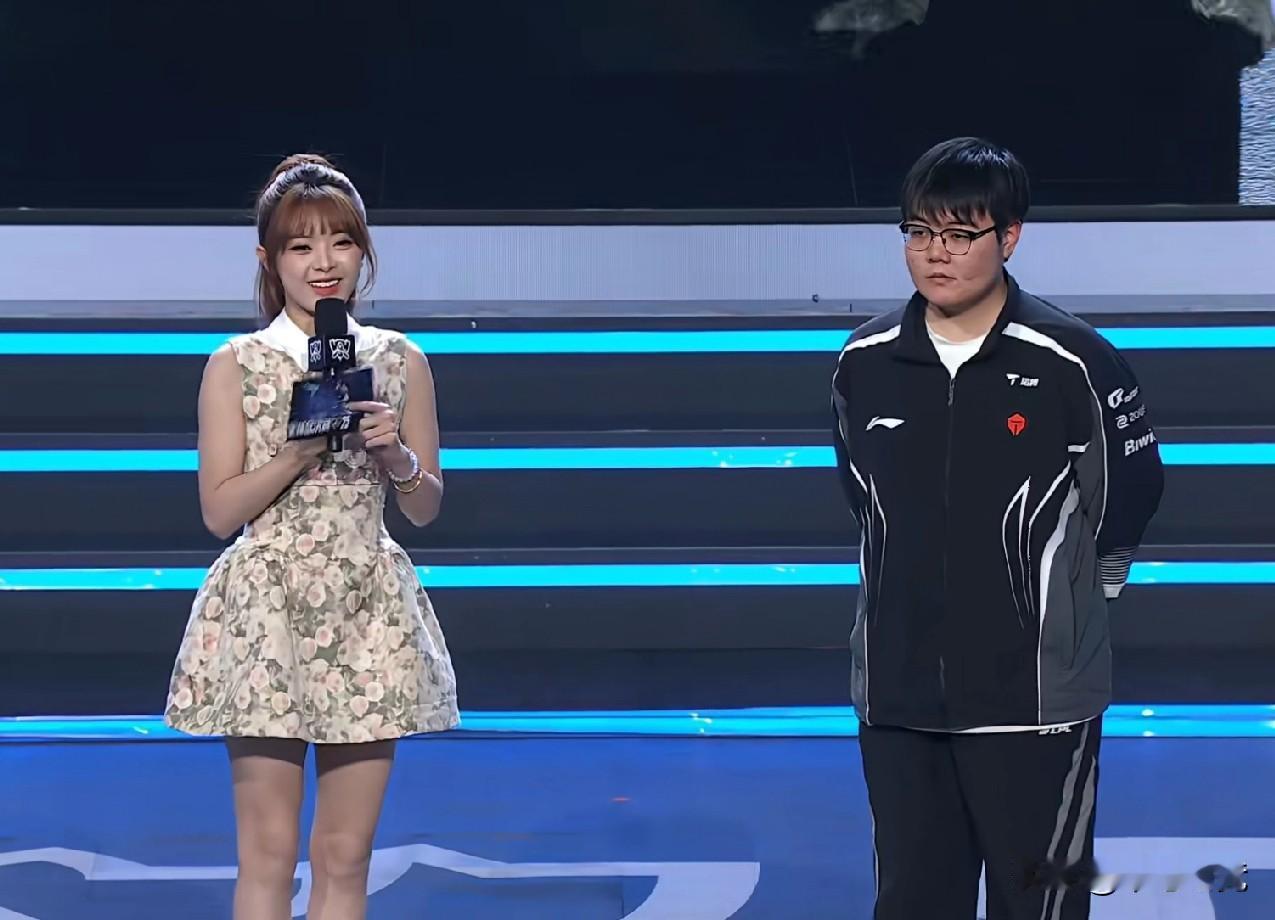 TES已经2-0，已经是陀螺2.0版了
现在能抽陀螺的战队还没有出现

哥哥这两