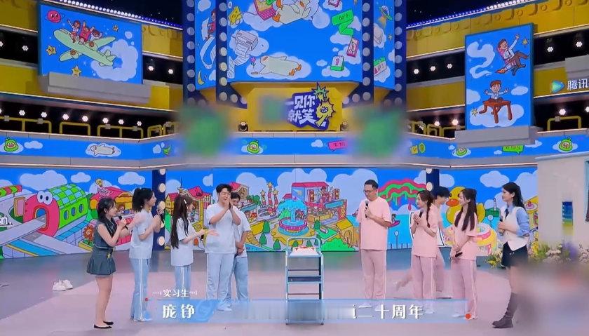 海涛维嘉被offer主持人感动哭了 王韵琳组的入职青涩片段太戳心了！懵懂又认真的