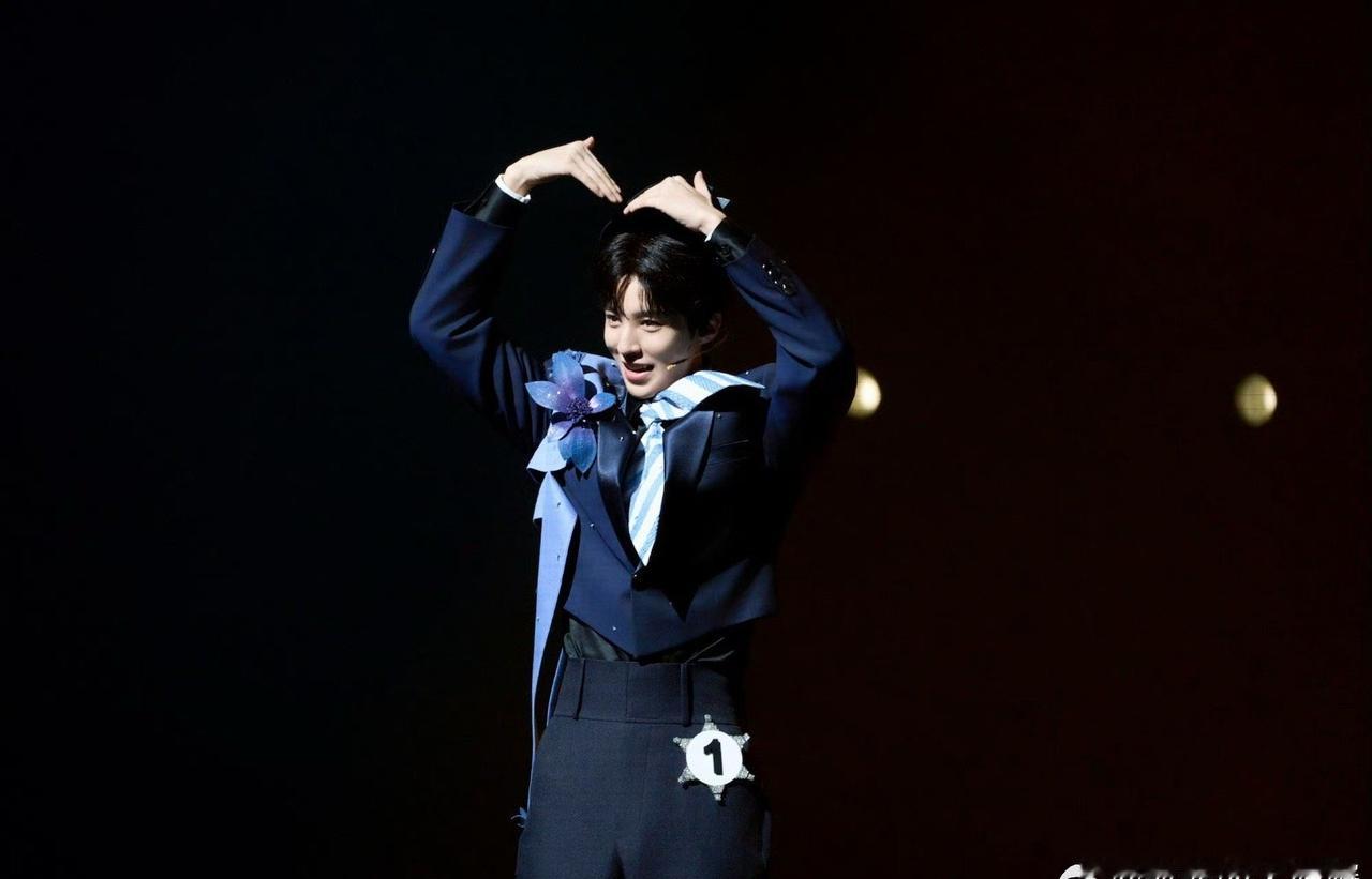 王俊凯的真心关于最近的事我还是想说几句，跟大家聊聊我眼中的俊凯。25年的启程是j