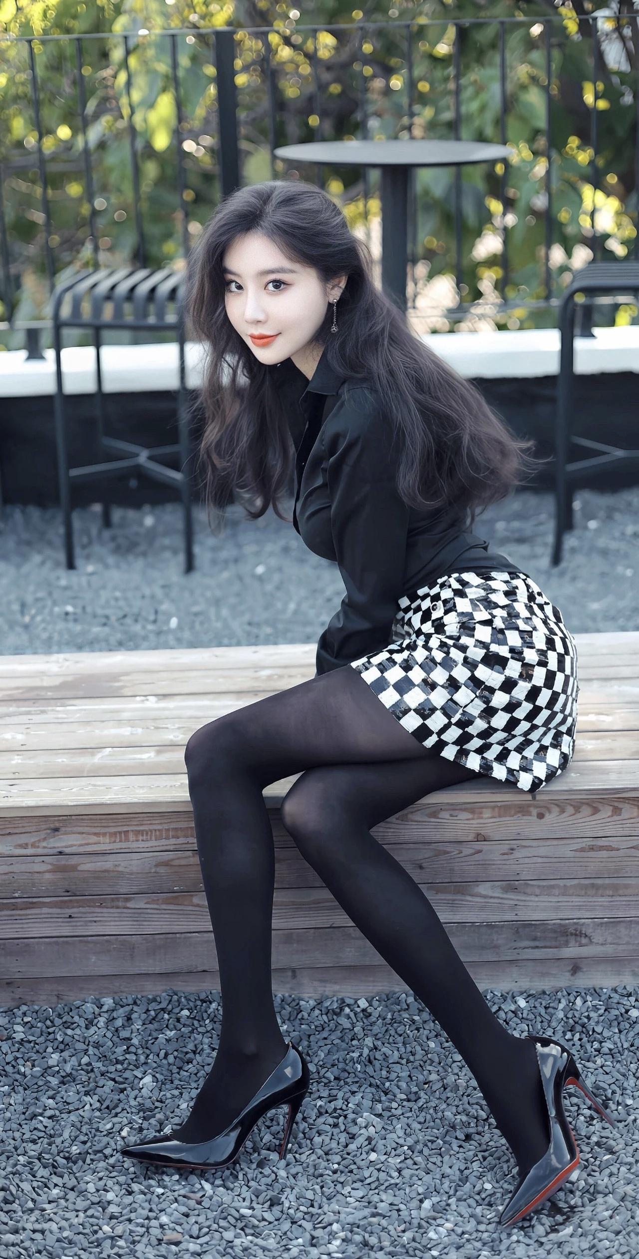 早安，无论昨日如何，
今天都是一张白纸，
等待你用勇气和汗水绘出最绚烂的色彩。