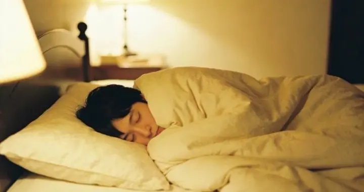 补觉救不了熬夜！长期睡眠不足或让全身“发炎”