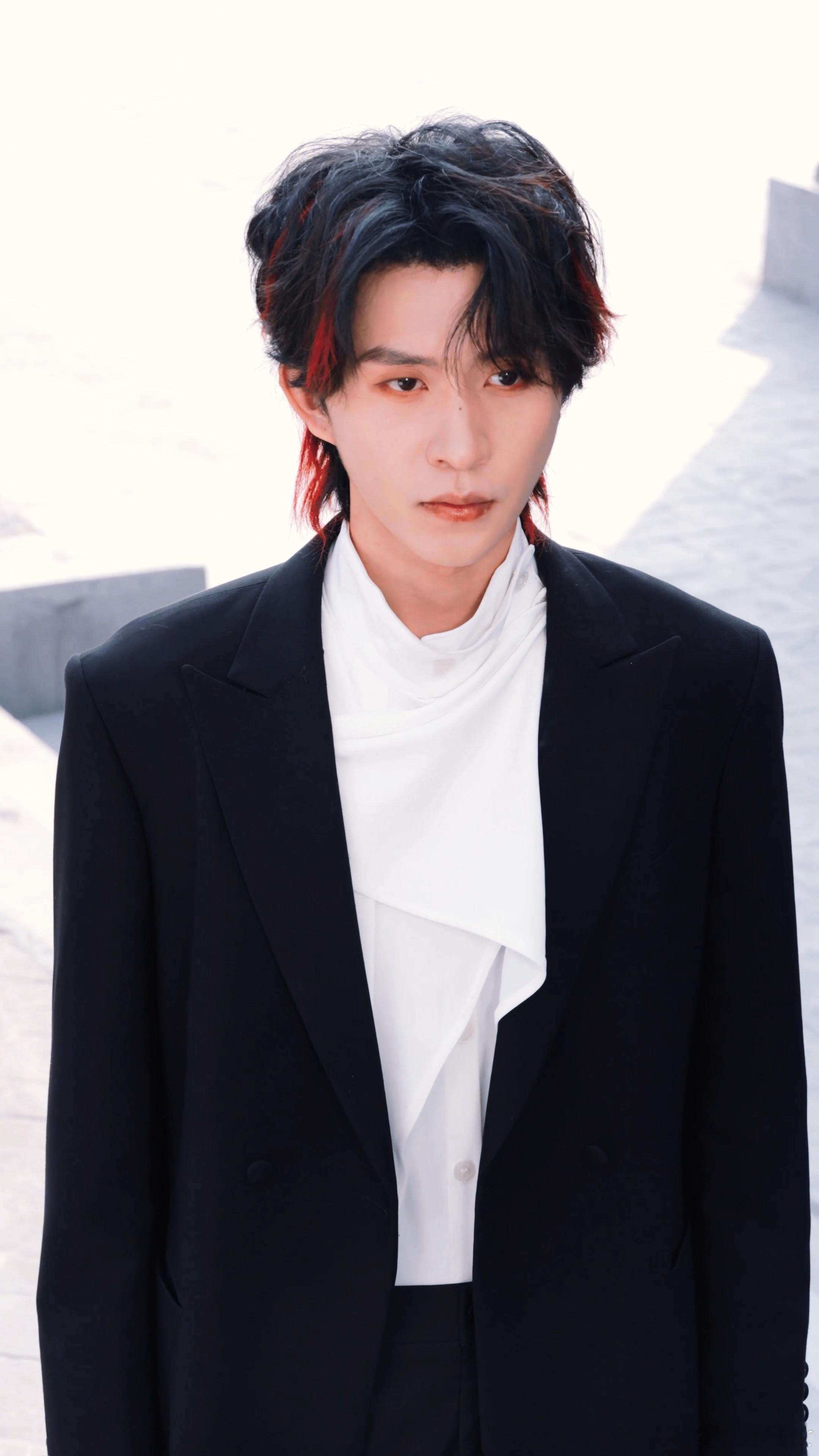 谁教张集骏用这张脸演狐狸精的诚邀所有人来看《我有一只男狐狸》😍张集骏就是天选金