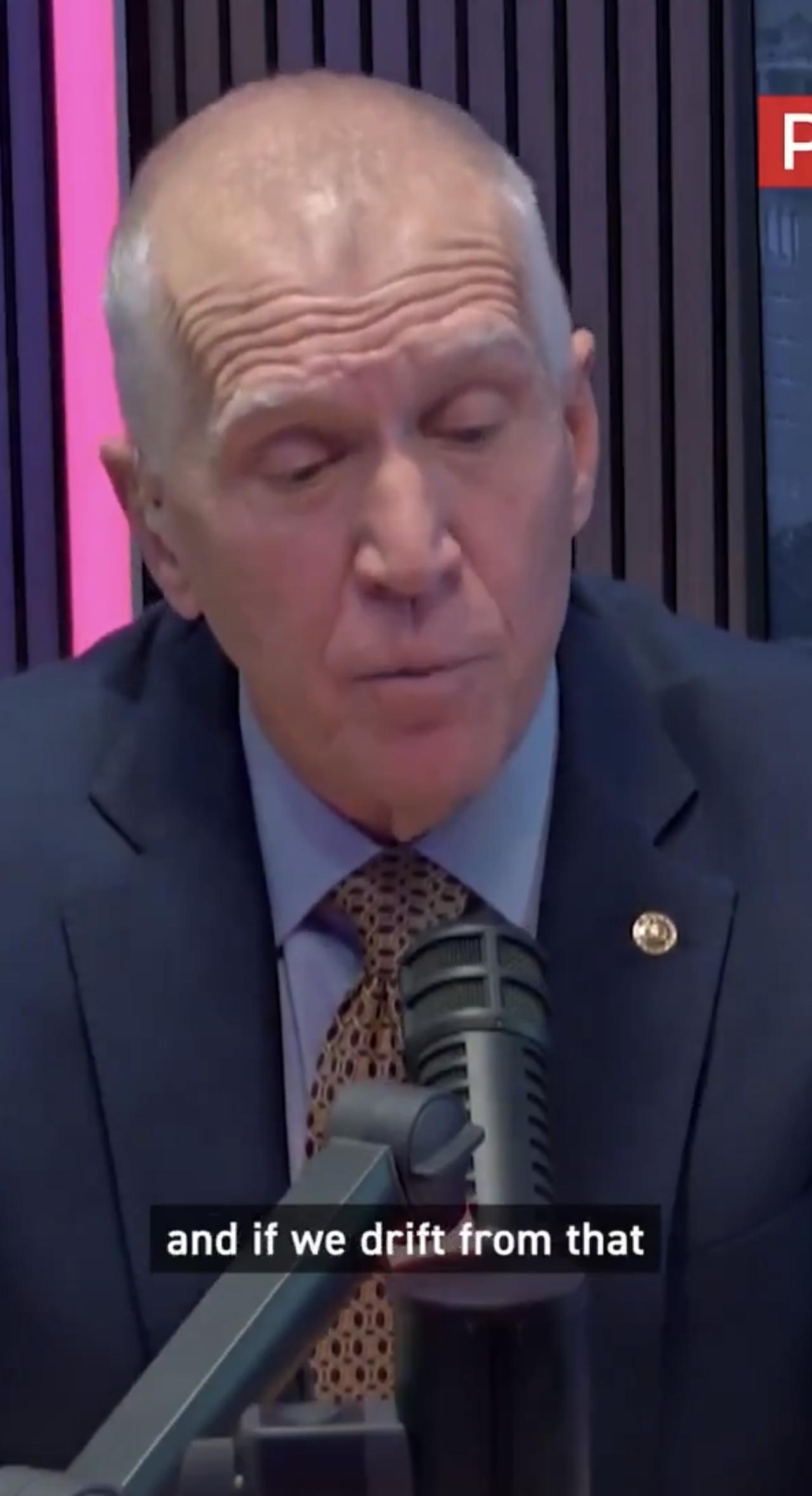 人间清醒

美国共和党参议员汤姆·蒂利斯：

“我这辈子可能第一次觉得自己真的成