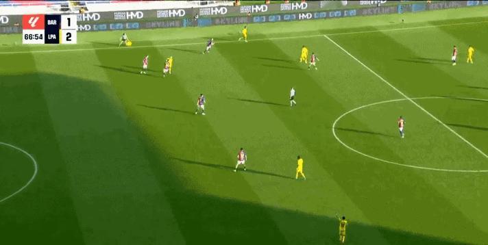 巴萨跌落神坛了？大喜的日子，有心无力，爆大冷，让人怀念“小狮子”。

或许是输得