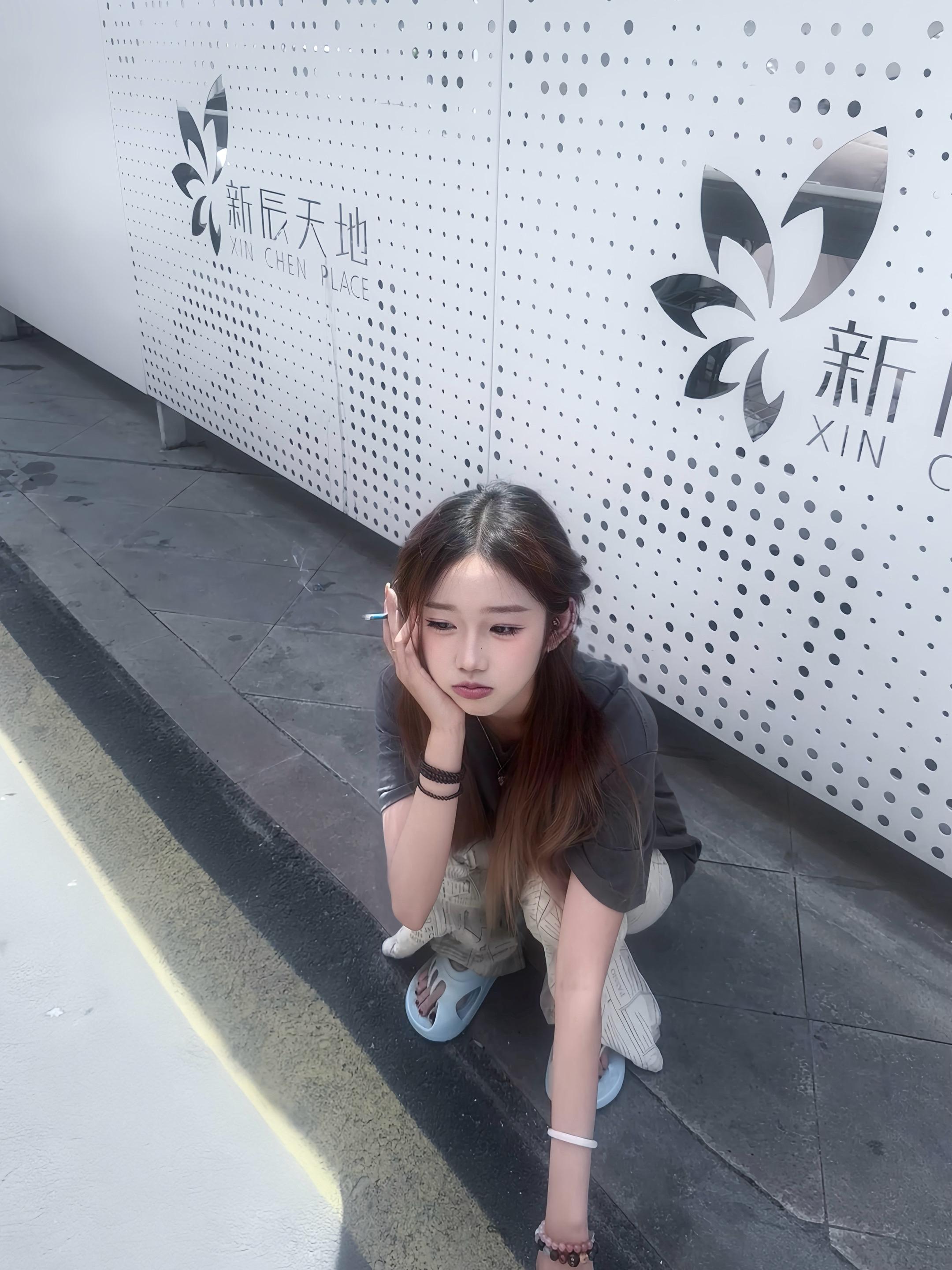 离开这么多天你有没有想我 反正我在想你。