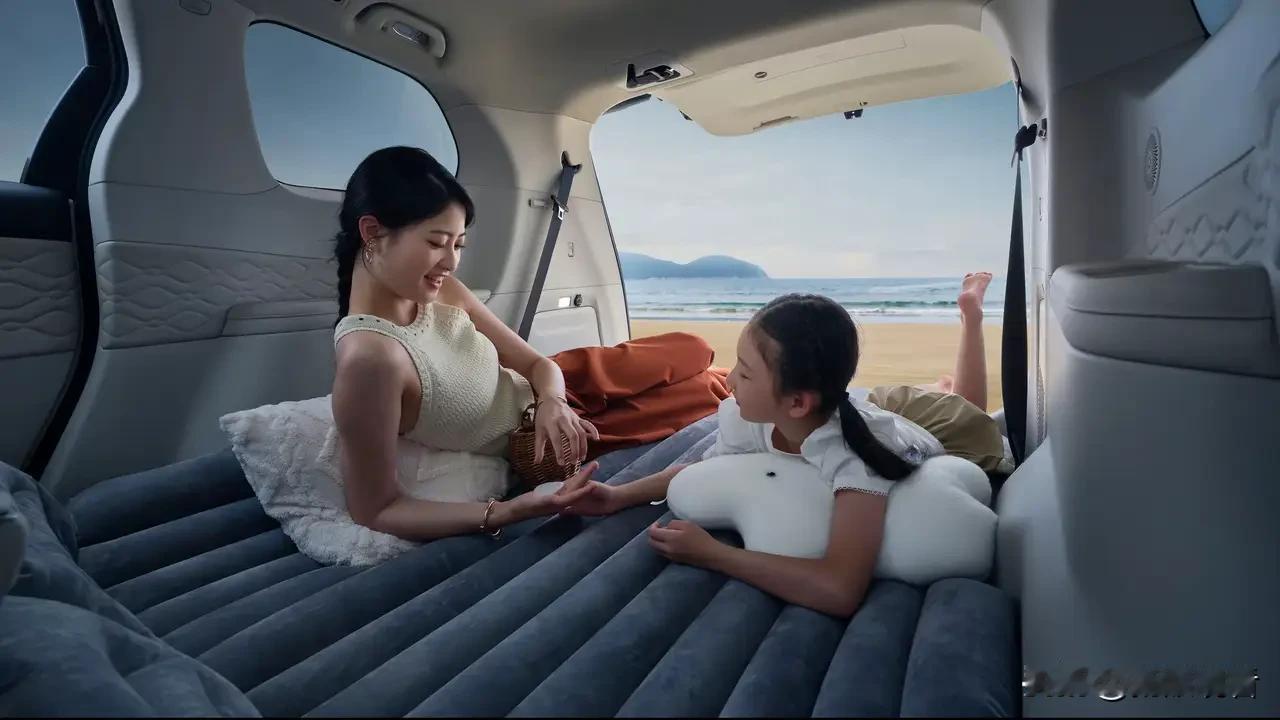 星海V9是当代“车界变形金刚”，因为现在选车堪比选对象，既要脑子灵光又要续航给力