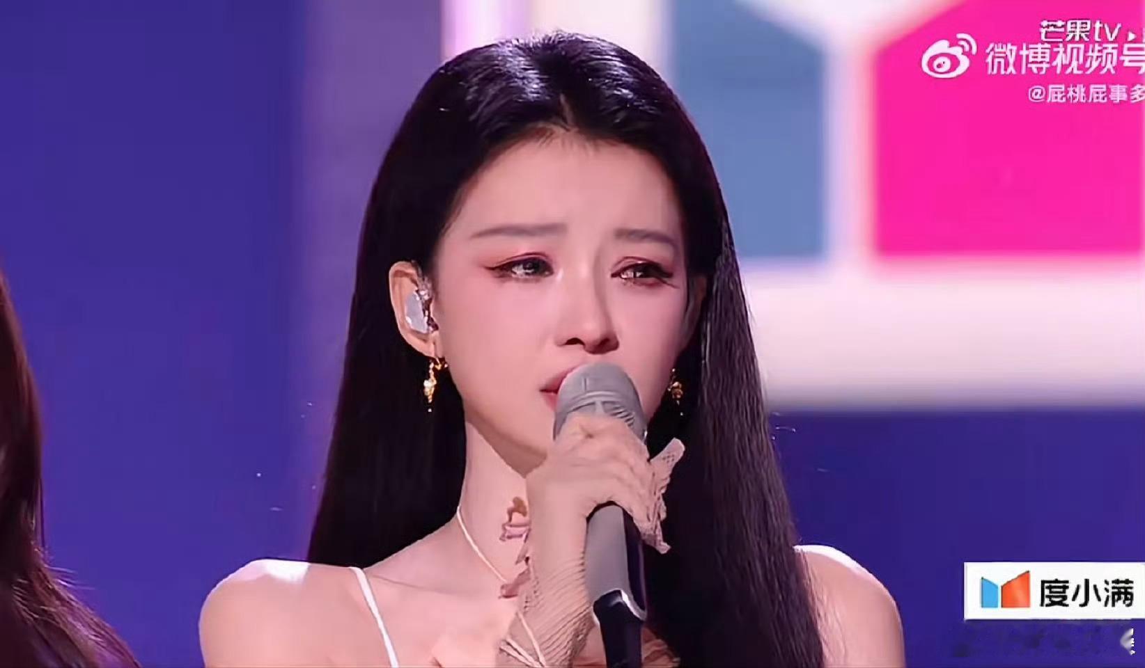 浪姐含泪量最高的一集这绝对是《乘风2026》含泪量最高的一集!姐姐们袒露压力与遗