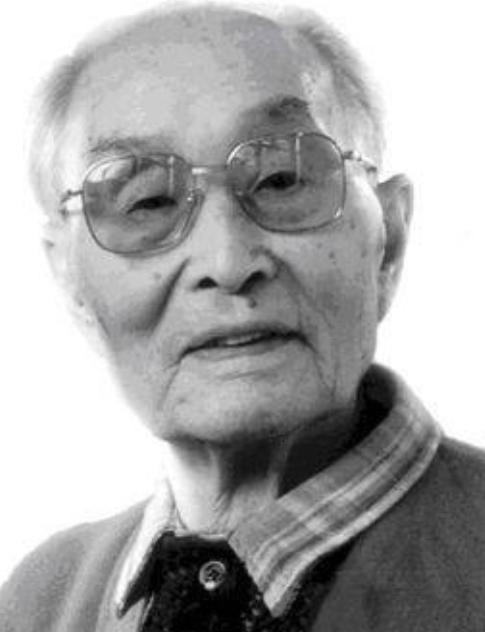 1964年，张爱萍去酒泉基地视察，突然瞧见了几个战士的背包是斜挎着的，他凭借经验