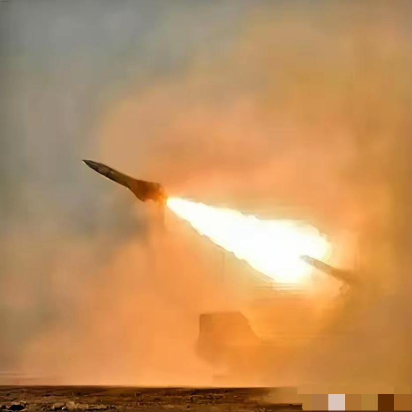 宁可站着死，绝不跪着生！
​没想到，一个被封锁了四十多年的伊朗，能抗衡世界头号霸