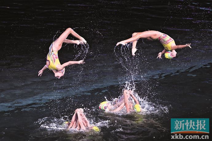 第十五届全运会闭幕式在深圳举行，湖南正式接过全运会会旗