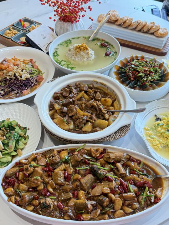 在青岛人均70+吃出千元仪式感！商务宴请之光