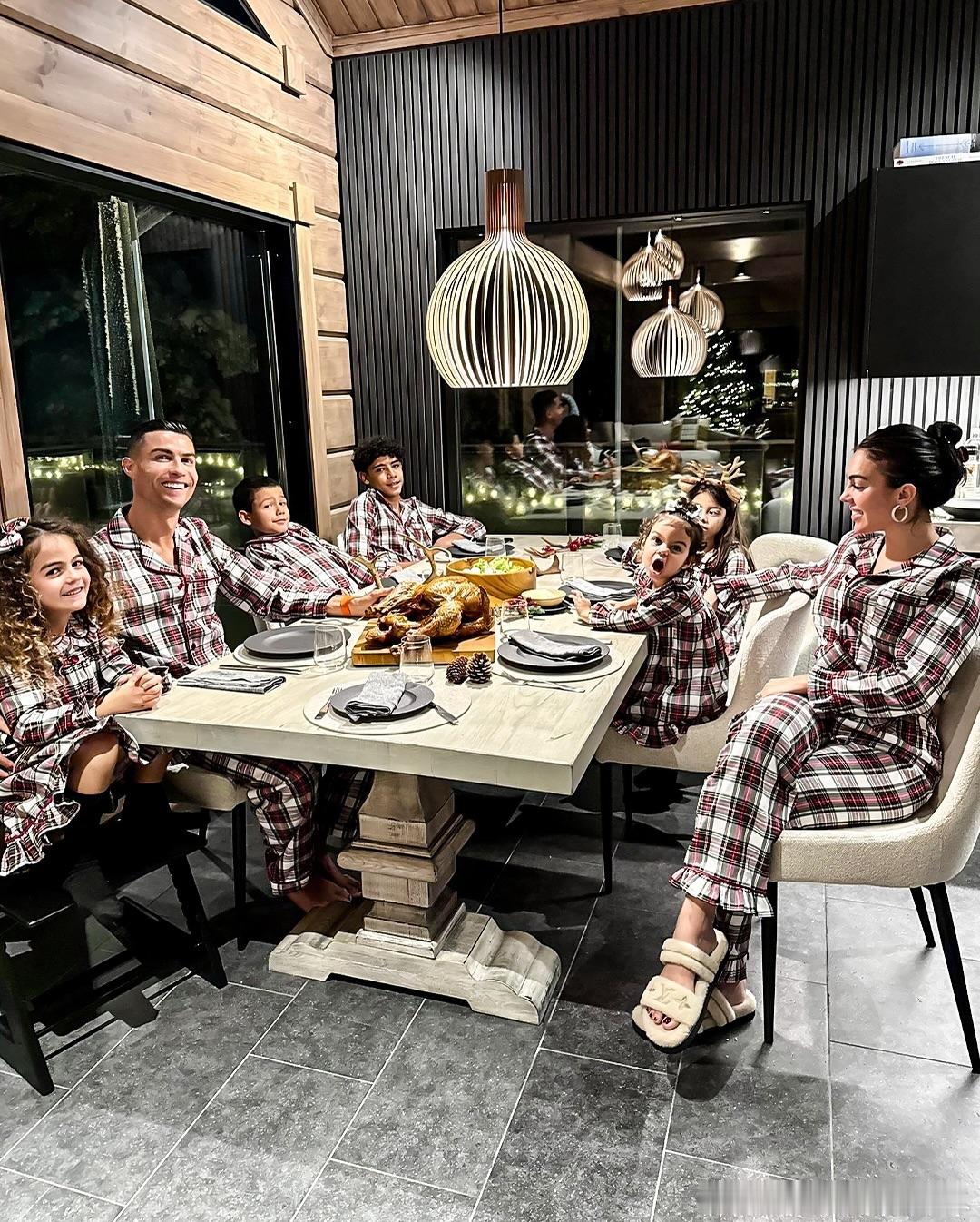 Merry Chrismas!  圣诞快乐！ 