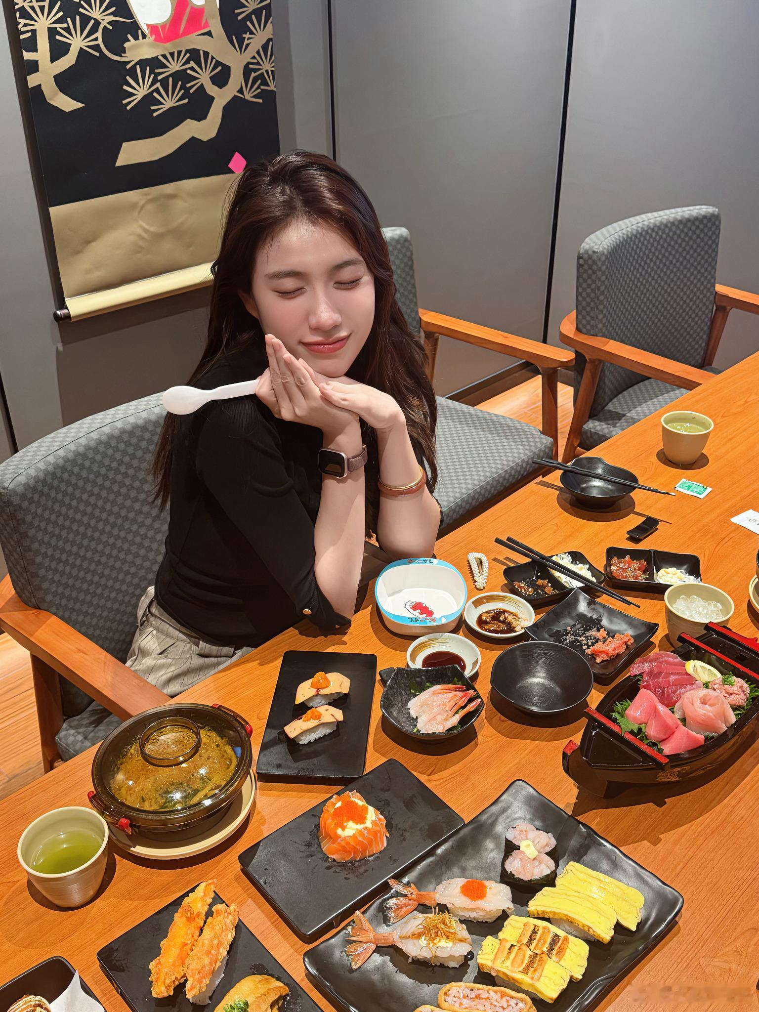 今天的快乐 下班直冲楼下寿司郎包间