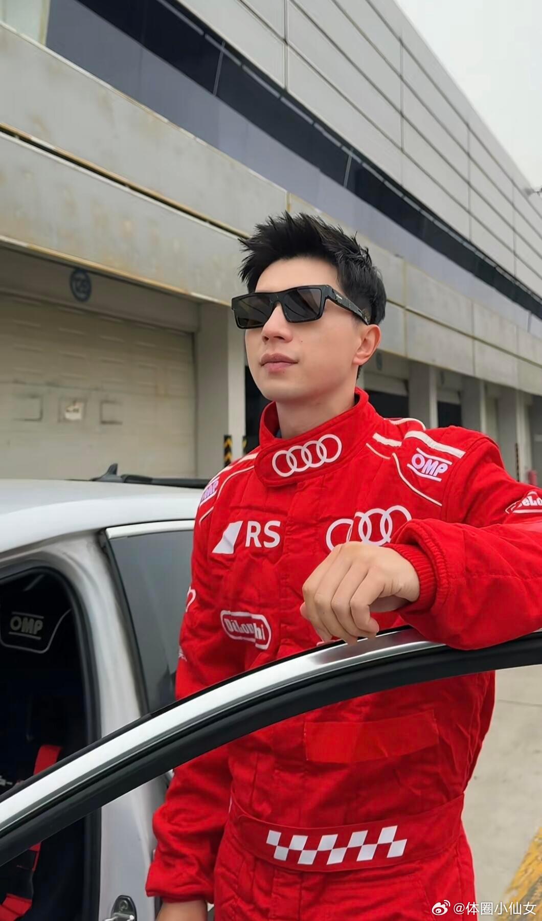 龙队飞驰人生！ 