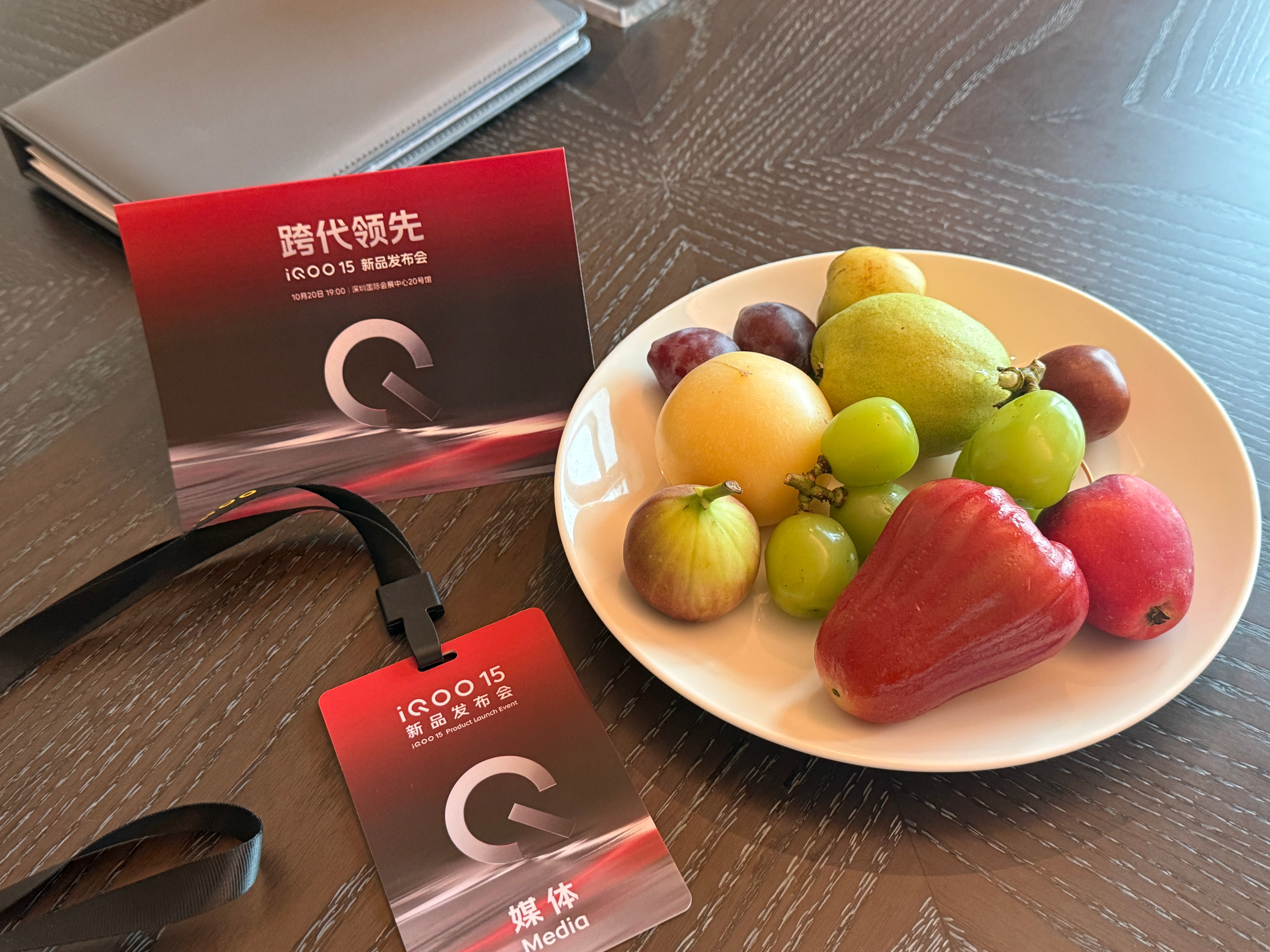第一次在深圳住机场酒店，走两步就到酒店简直比坐车爽太多了[泪]今晚带大家看一下全