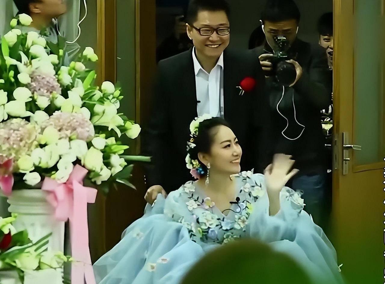 “命运为什么这么不公平！”北京35岁女子不幸罹患胃癌晚期，身着婚纱为自己举办告别