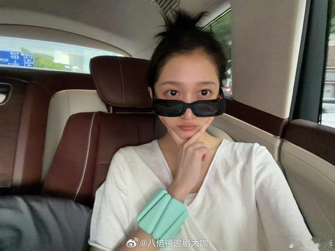 曝大帝姬关晓彤陈丽君二选一网传大帝姬接触关晓彤陈丽君 大女主的ip《大帝姬》终于