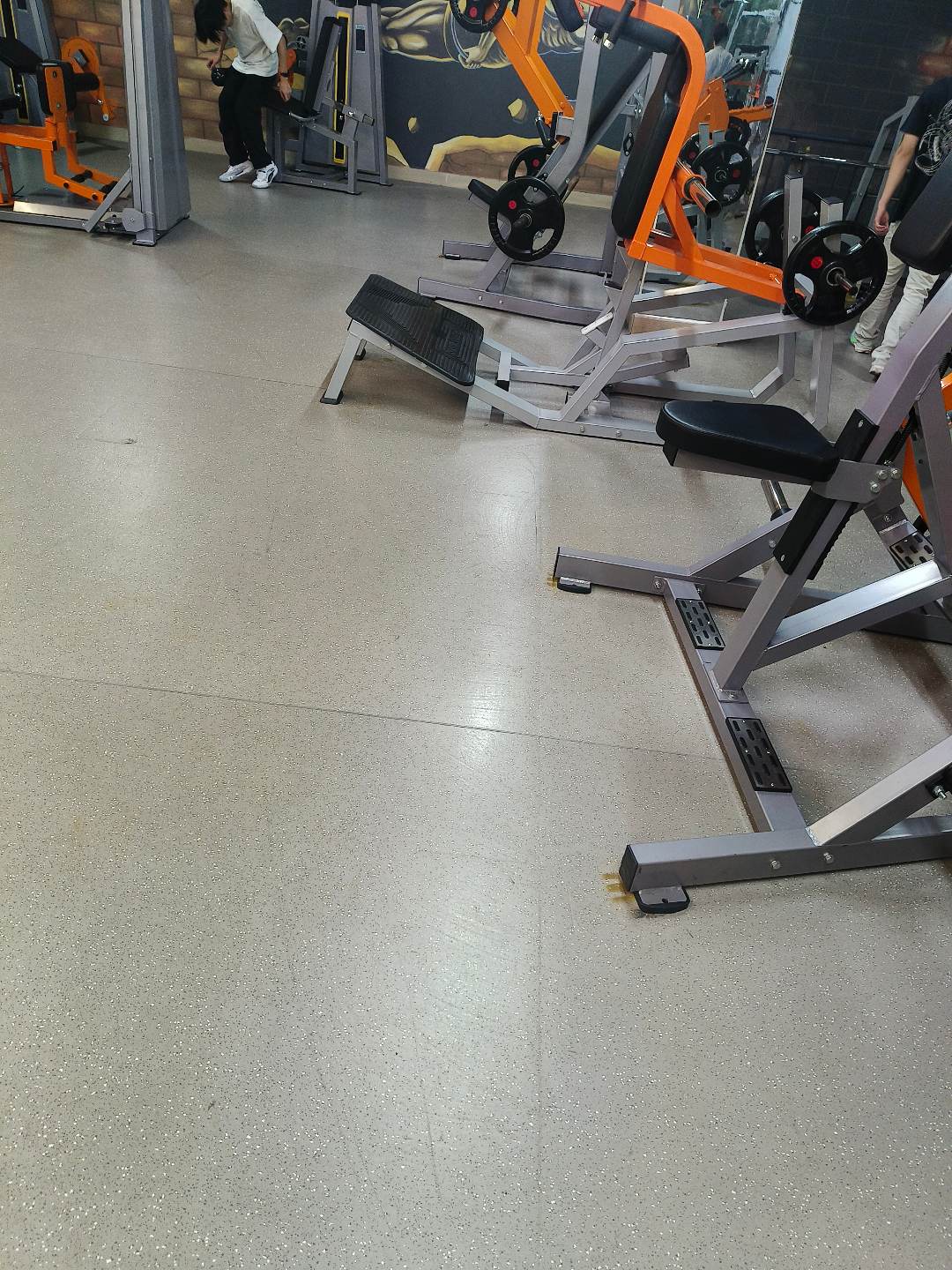 健身的意义是什么。她走的那天 没说再见 就删了所有联系方式 我对着手机...