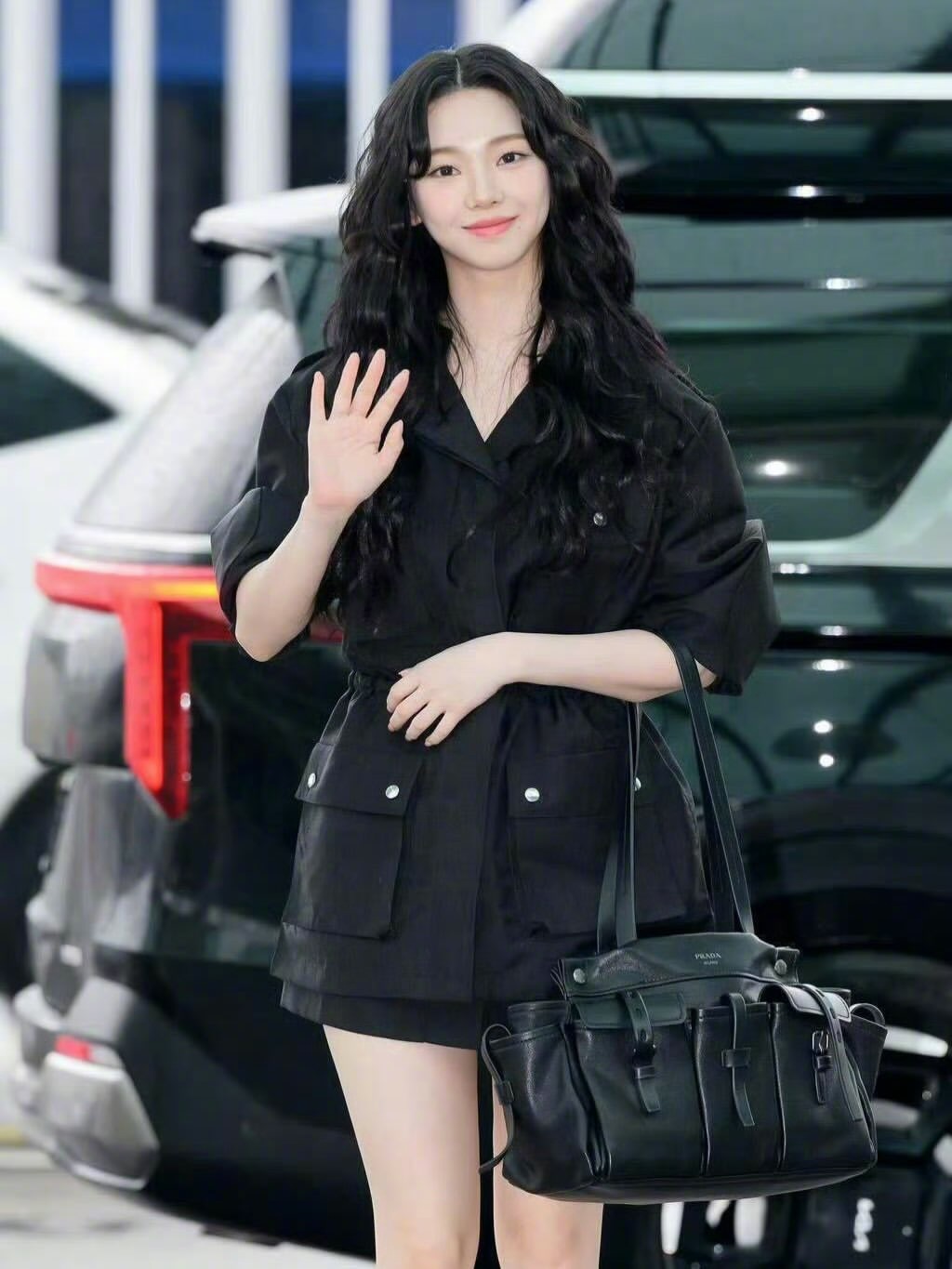 出发纽约，将亮相2026年met gala 的Aespa成员柳智敏Karina、