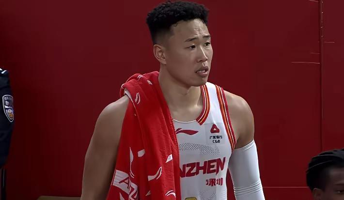 一个是持球组织的全能手，一个是专注得分的箭头人物，这种差异在数据单上体现得尤为明