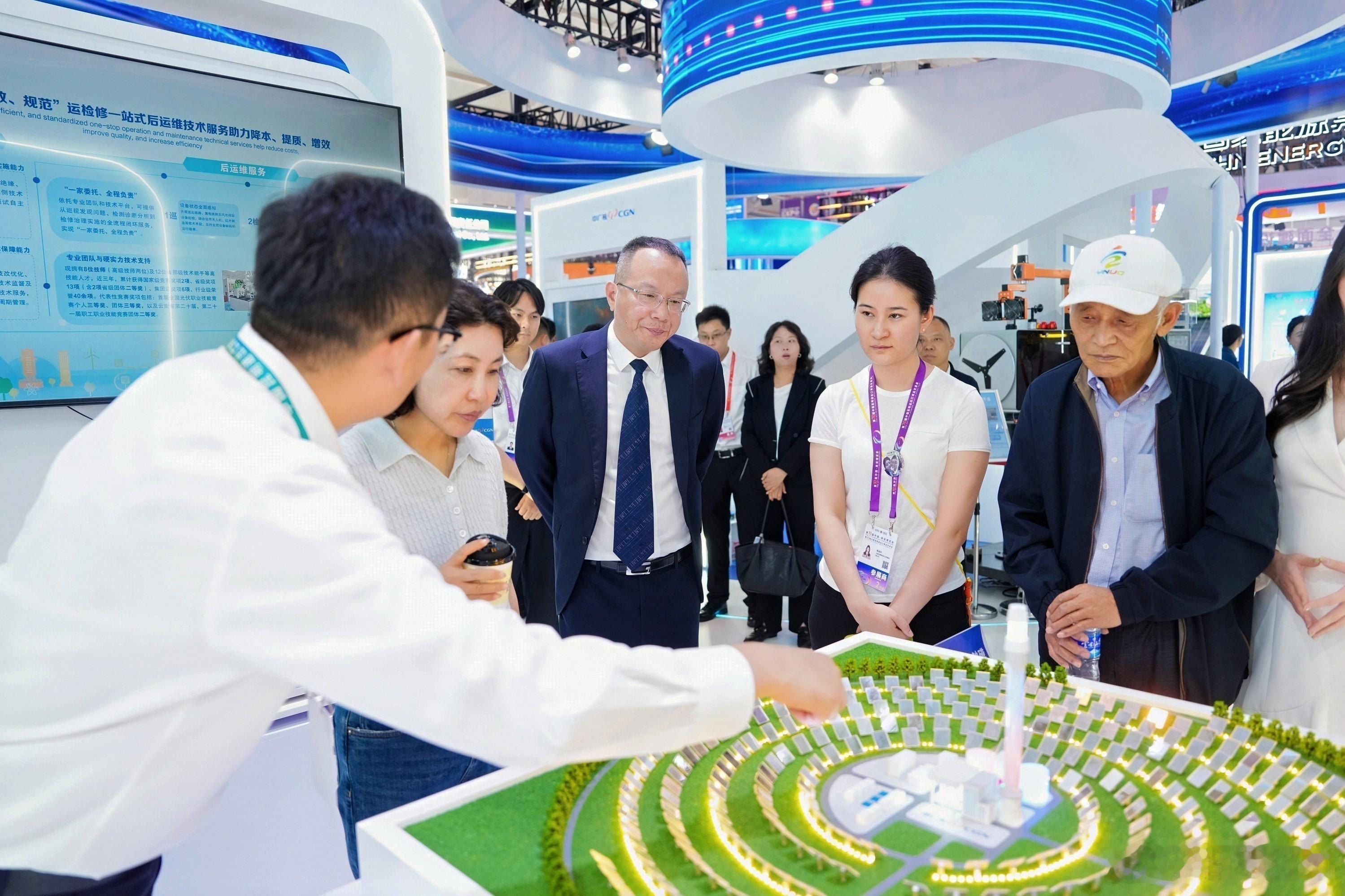 南博会绿色能源馆探秘未来能源新图景在南博会探秘绿色能源馆这届绿能馆最有意思的是互