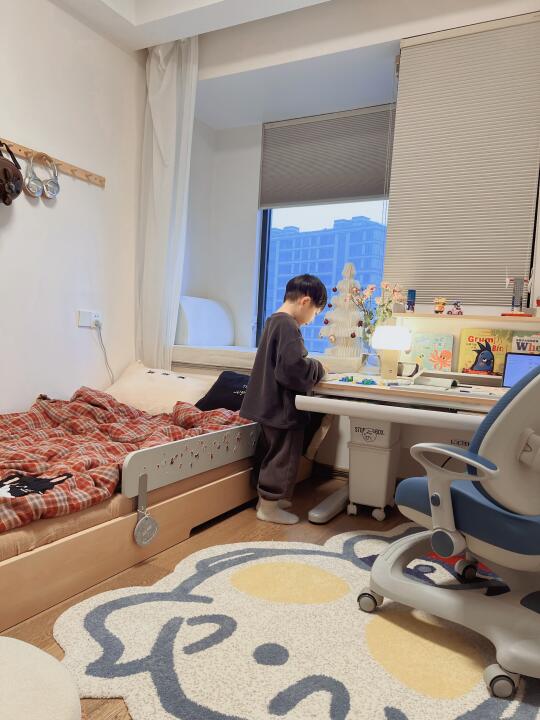 儿子似乎过上了普通人里最好的生活