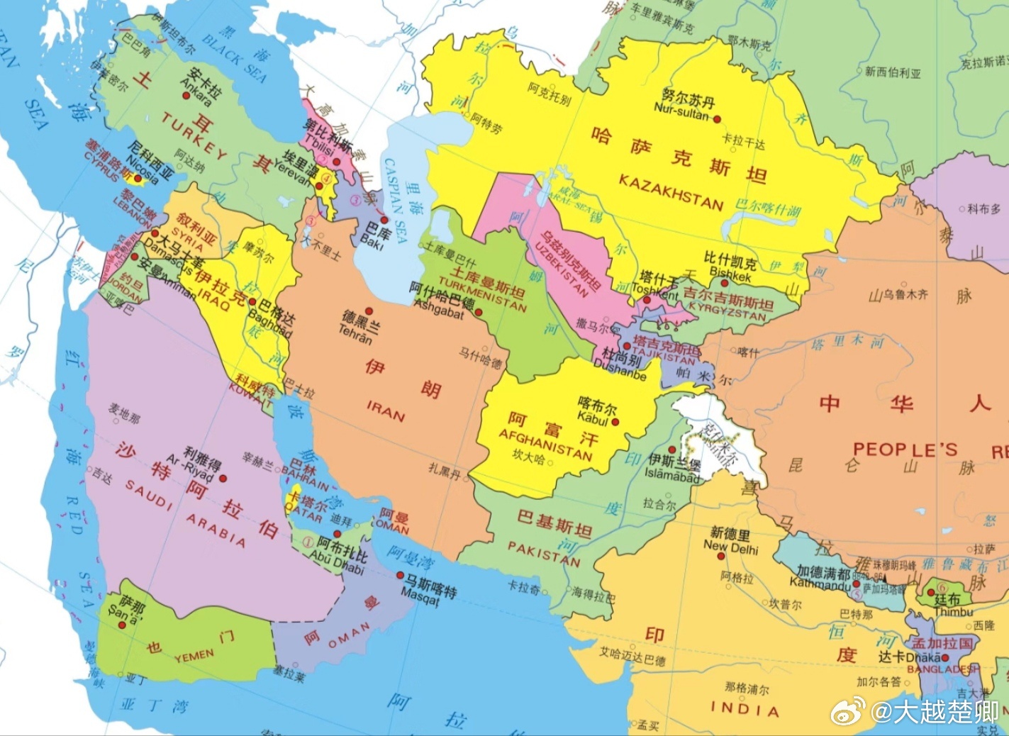 今天有两艘印度油轮获准通过霍尔木兹海峡。 