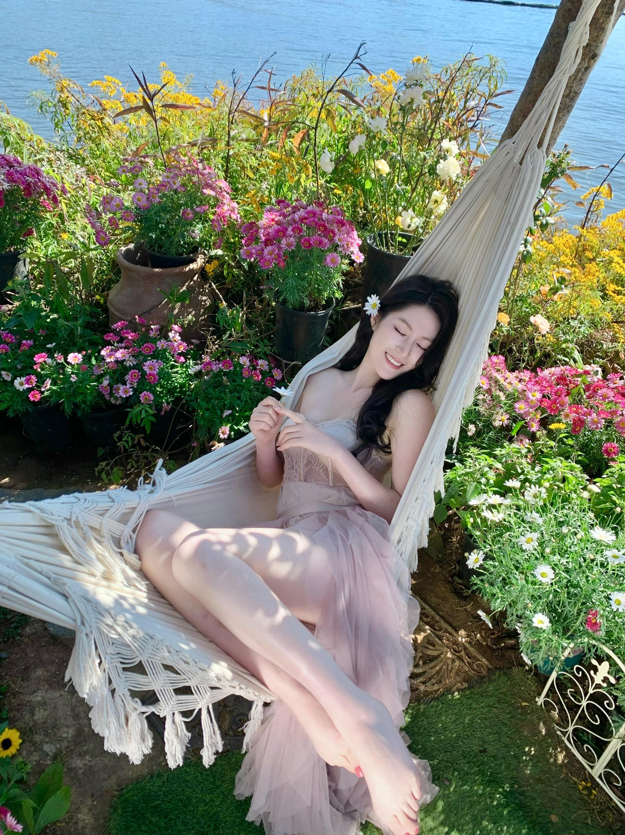 大理 你美！🩵 好喜欢大理 每天被阳光晒的暖暖的 一切都那么惬意～