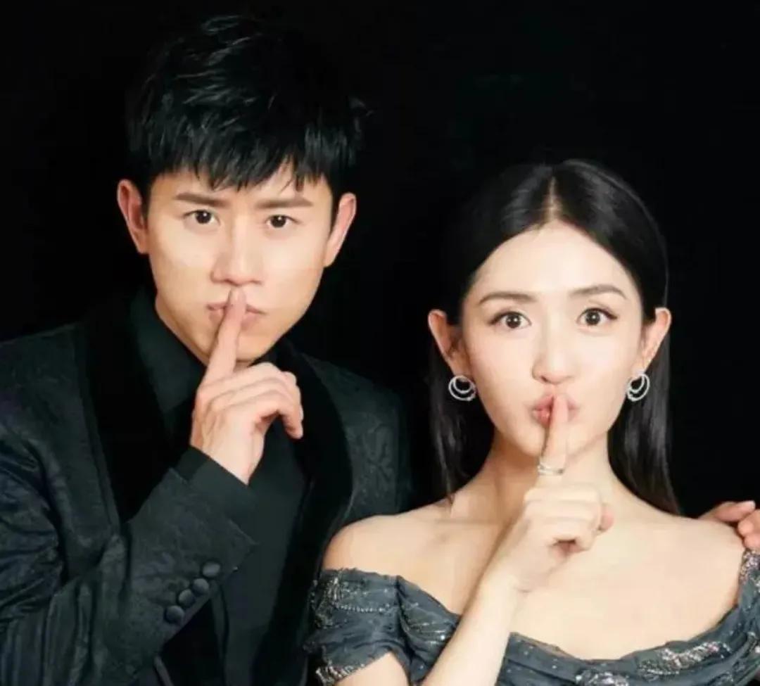 #张杰和谢娜之间有多少甜蜜的细节?#张杰和谢娜之间的甜蜜细节从他们的情侣装扮，如