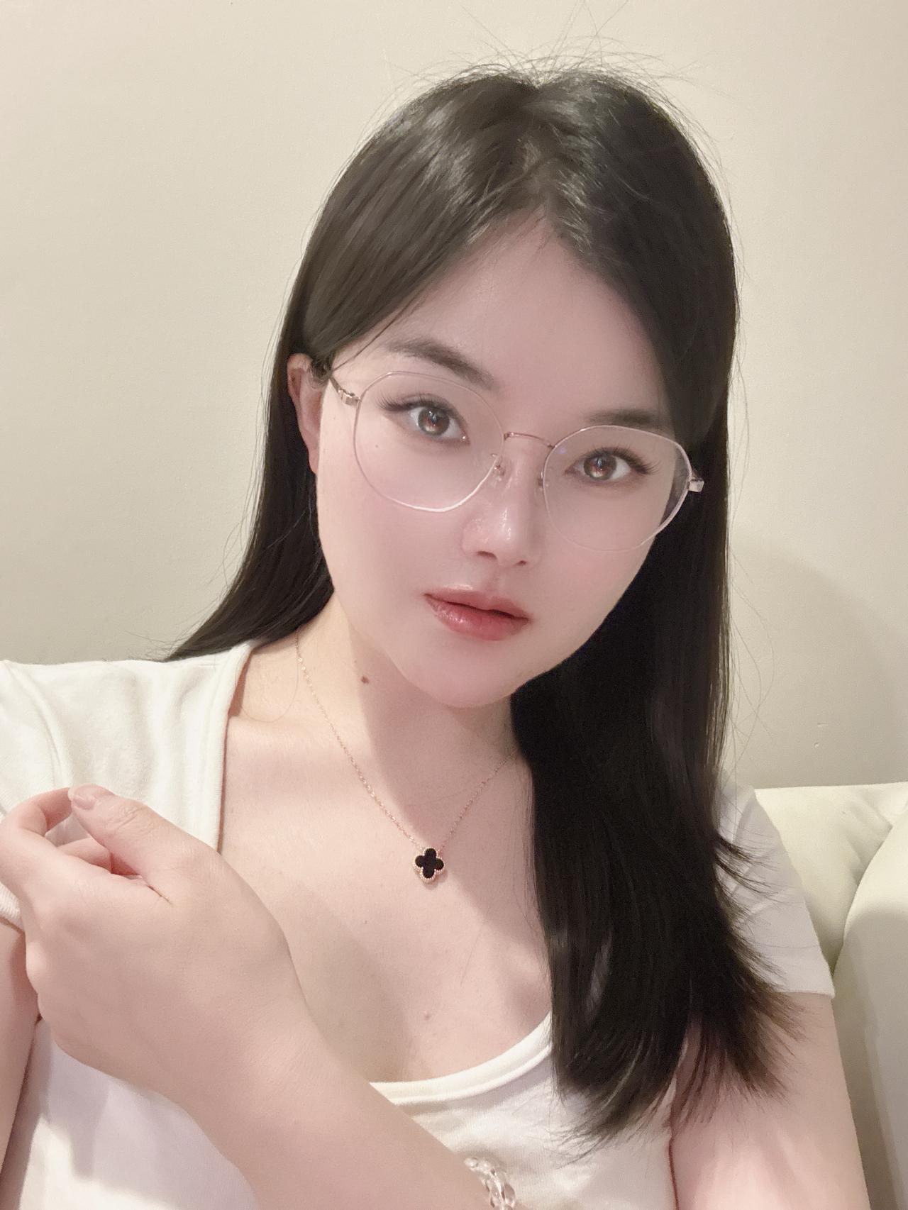 很多人是接不住真诚的，认知低的人，你对他越真诚，他越轻视你，对你产生傲慢，变本加