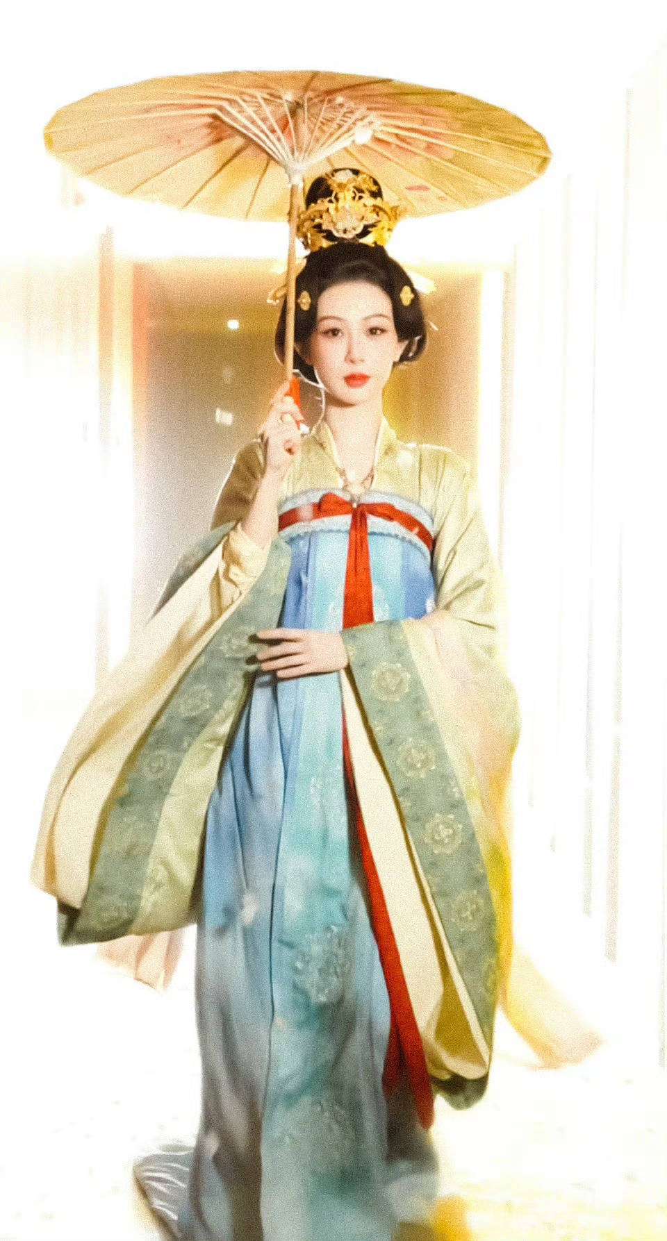 新年快乐，何惟芳 