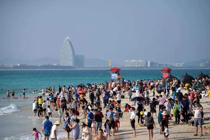 谁说三亚今年元旦败给了哈尔滨？作为三亚人，我感觉今年三亚元旦旅游市场挺旺的。不用