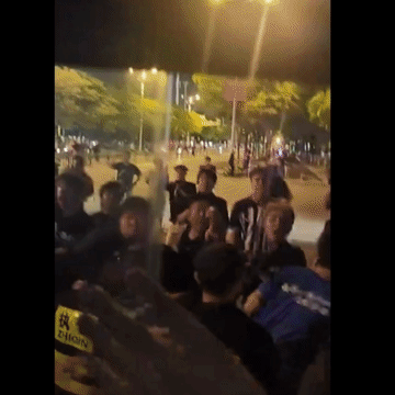 罚单落地！三镇合计被罚8万，部分看台将空场比赛，中超纪律处罚动真格！
 
中足联