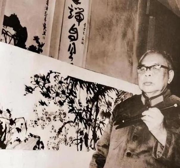 1964年，总政文化部部长李逸民少将得知：“某某要担任文化总顾问。”当即，他跑去