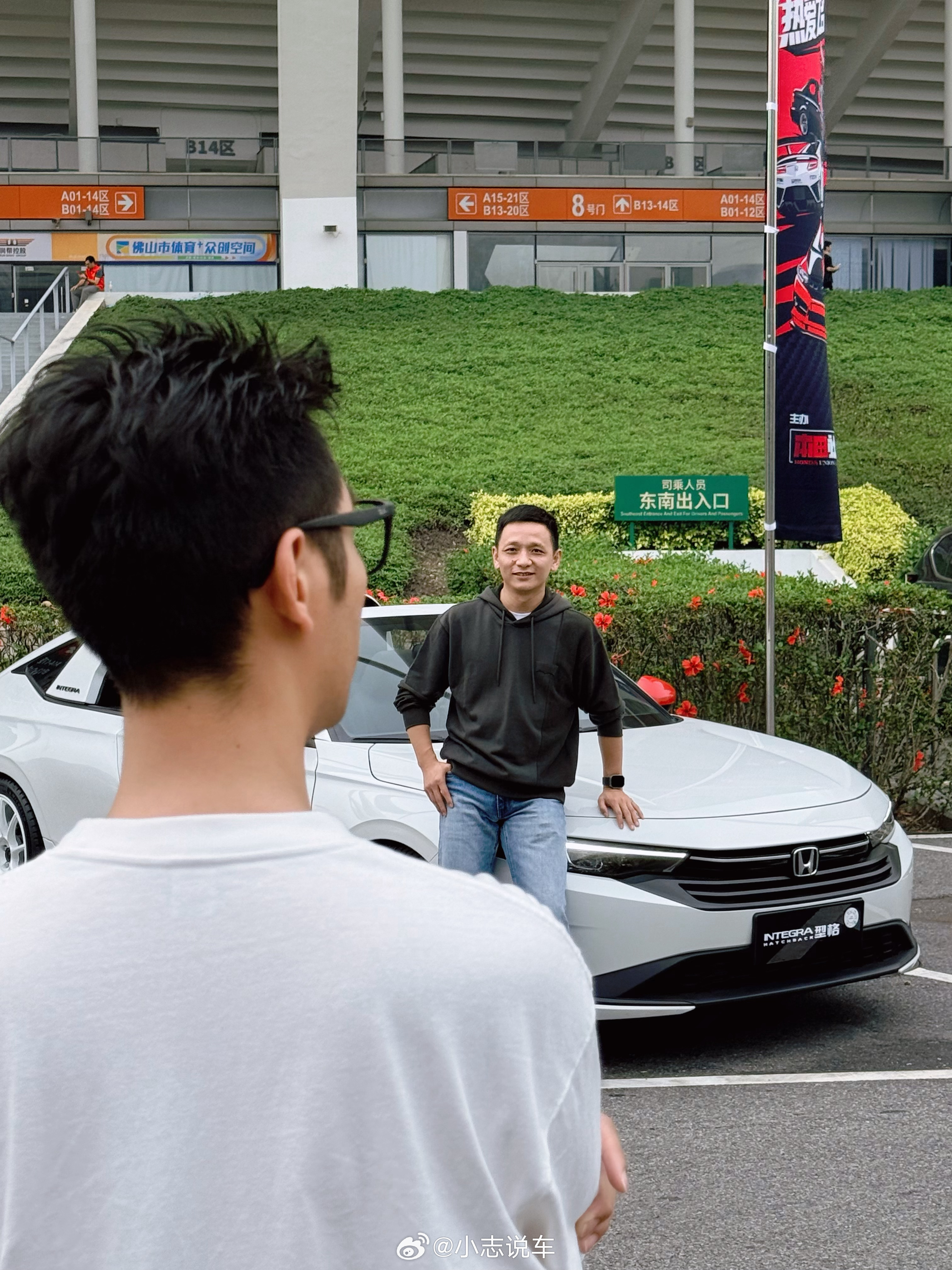 拍摄杀青～🎬林总也被这台广本6MT敞篷型格换挡手感征服了。可惜今天场地有限，没