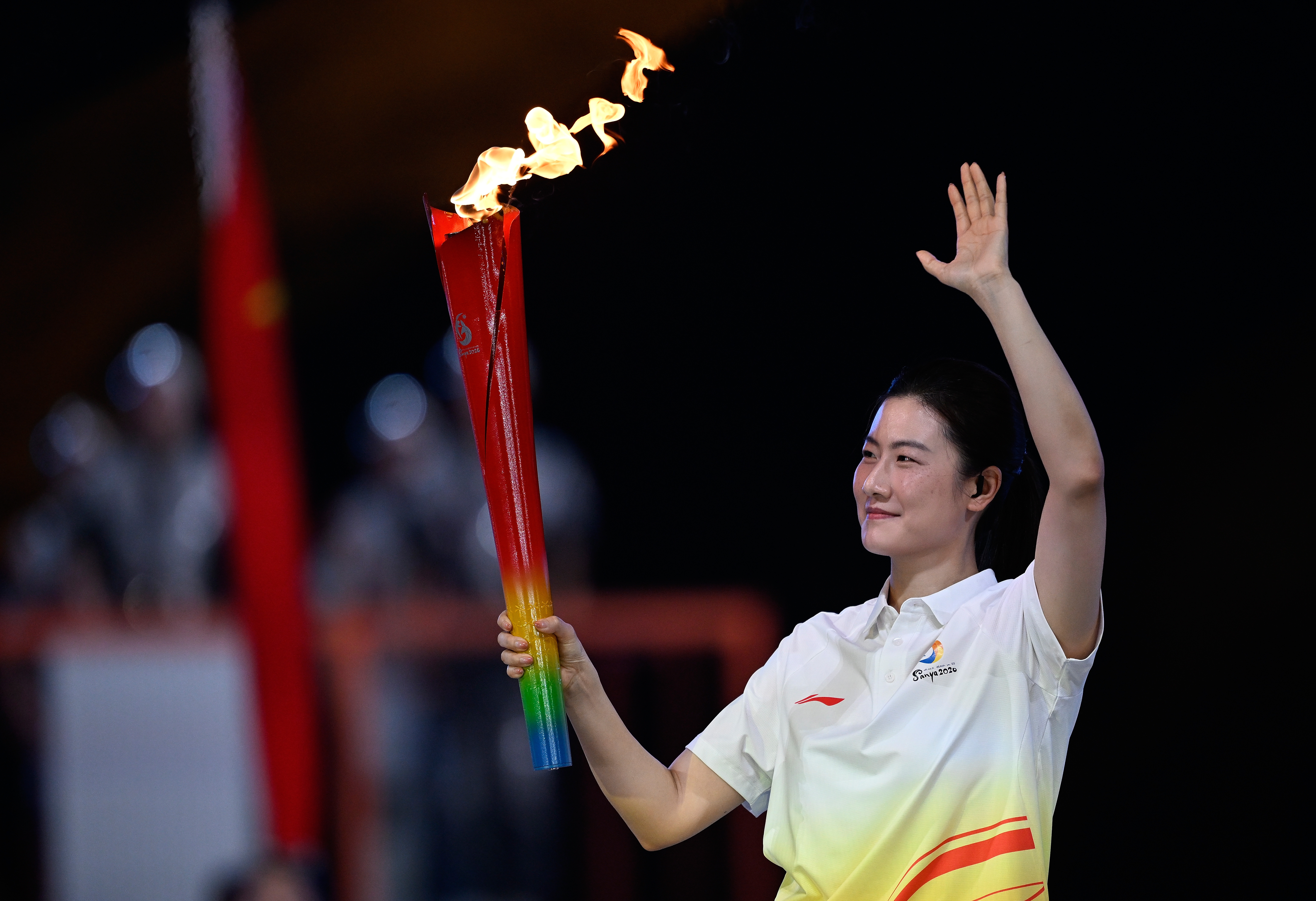 三亚亚沙会开幕式上的火炬手，国乒大满贯丁宁，好久不见了。 