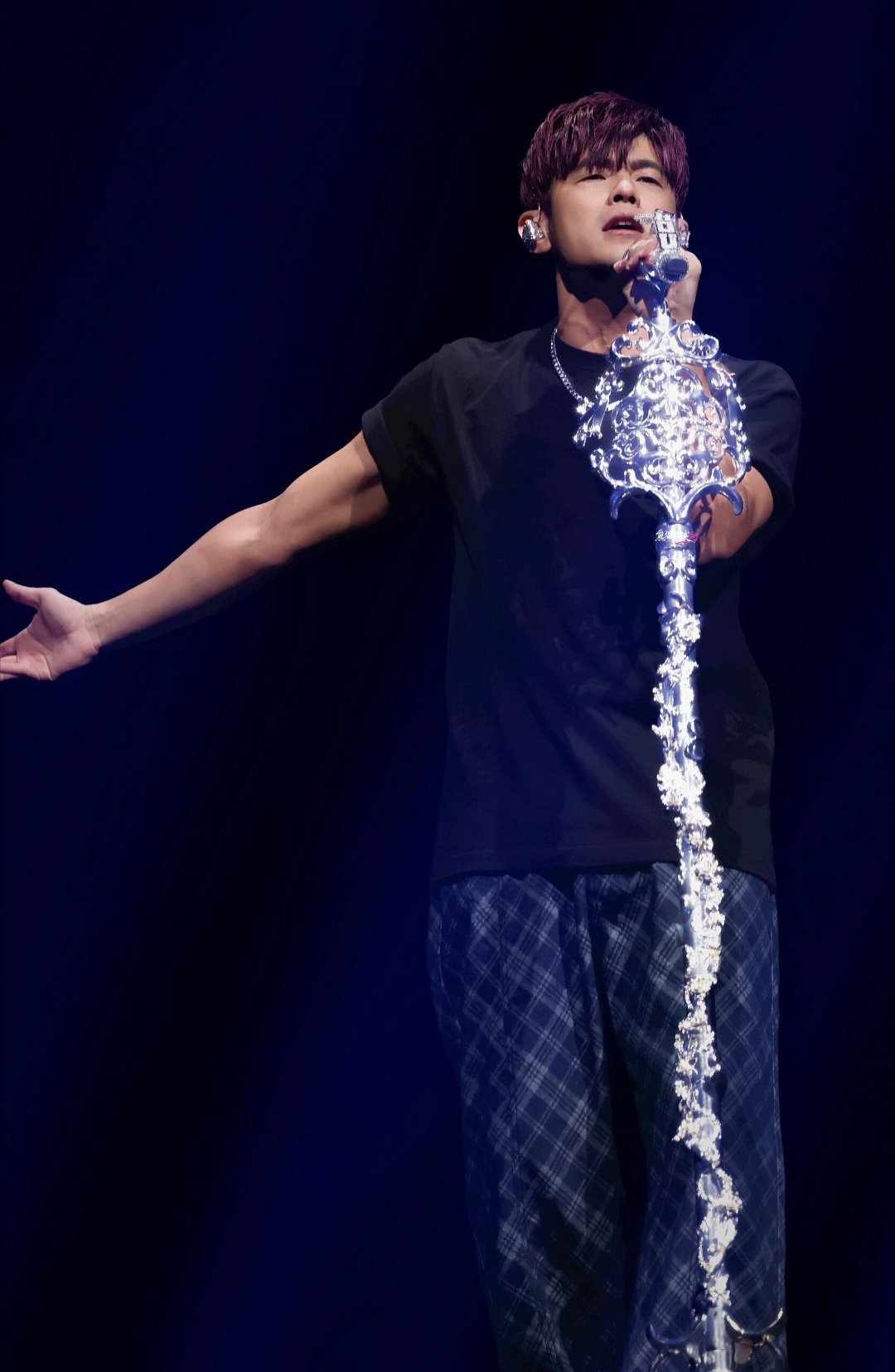 钓周杰伦只需要一杯奶茶 周杰伦的奶茶人设太牢了！别人立自律高冷人设，他独宠奶茶不